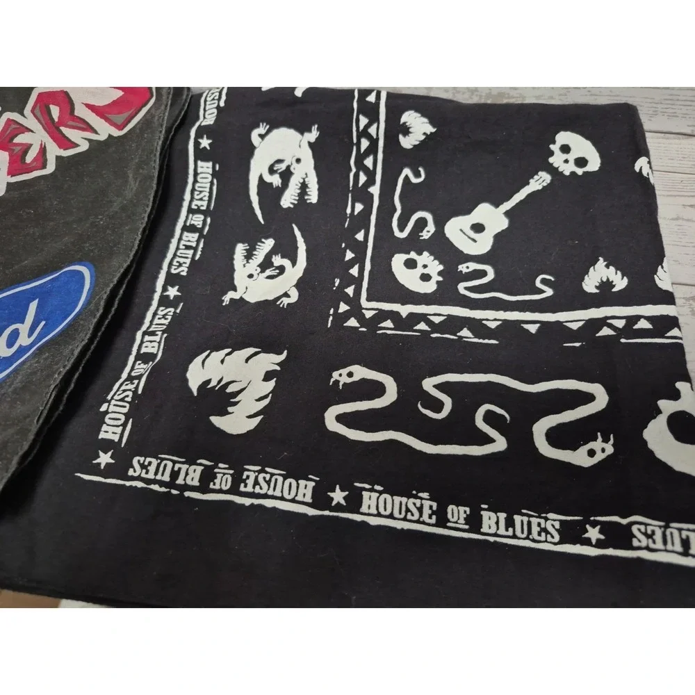 Lot Of 2 Bandanas House Of Blues And Tampa Bay Buccaneers Scarfs